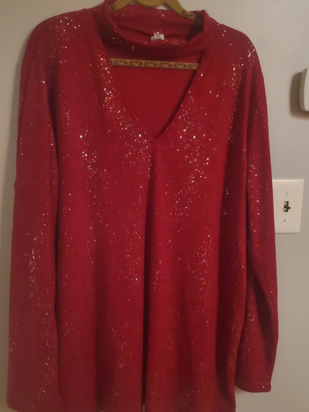 Acting Pro Red Glitter Cutout V-Neck Sweater